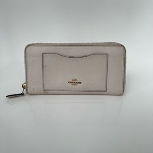 Coach wallet white